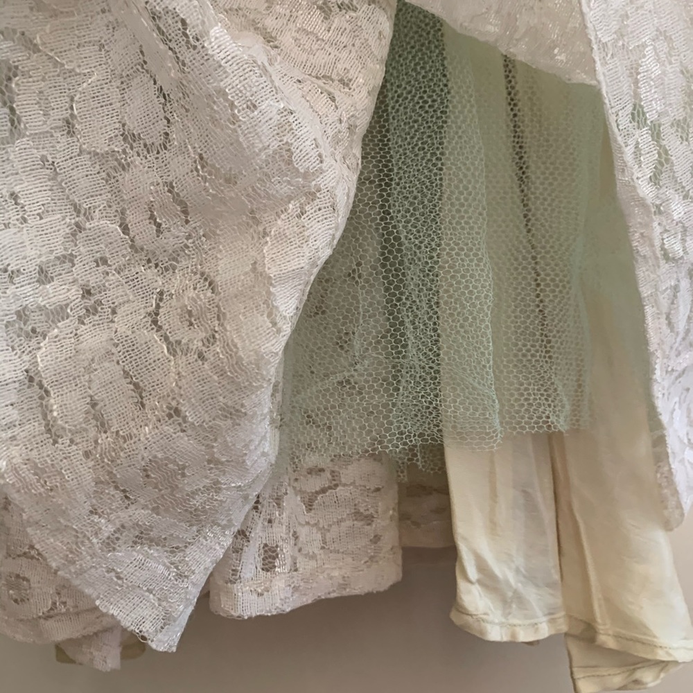 Vintage white lace dress - Picture 4 of 6